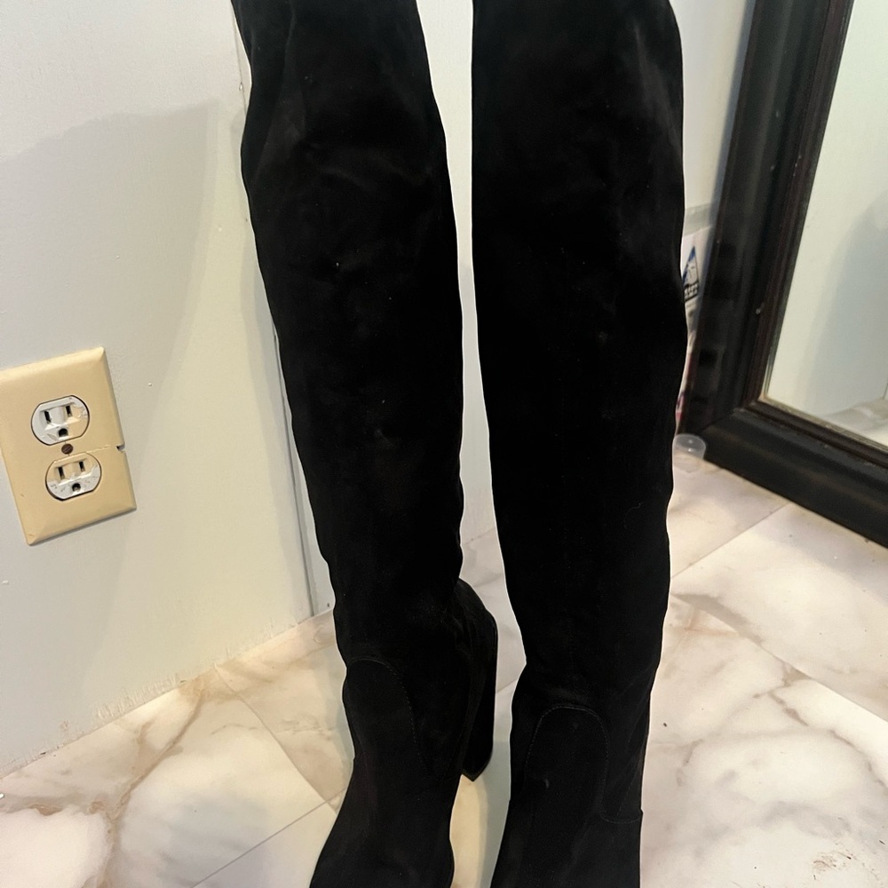 Elegant Black Over-the-Knee Boots
